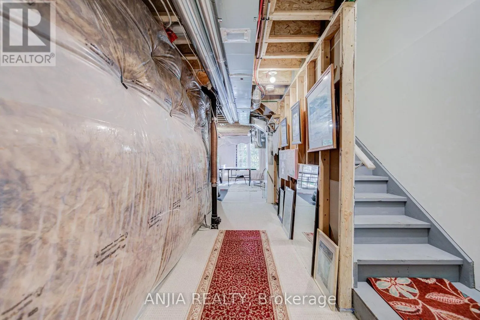 33 ALDRIDGE LANE