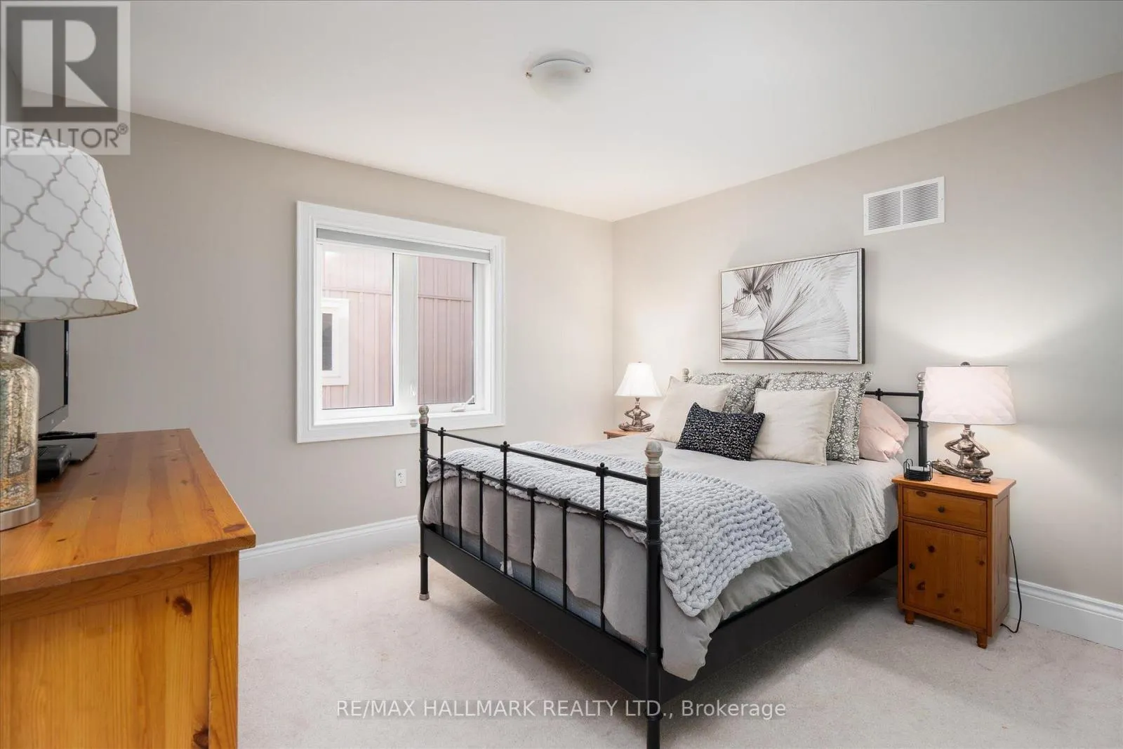 1864 ARBORWOOD DRIVE