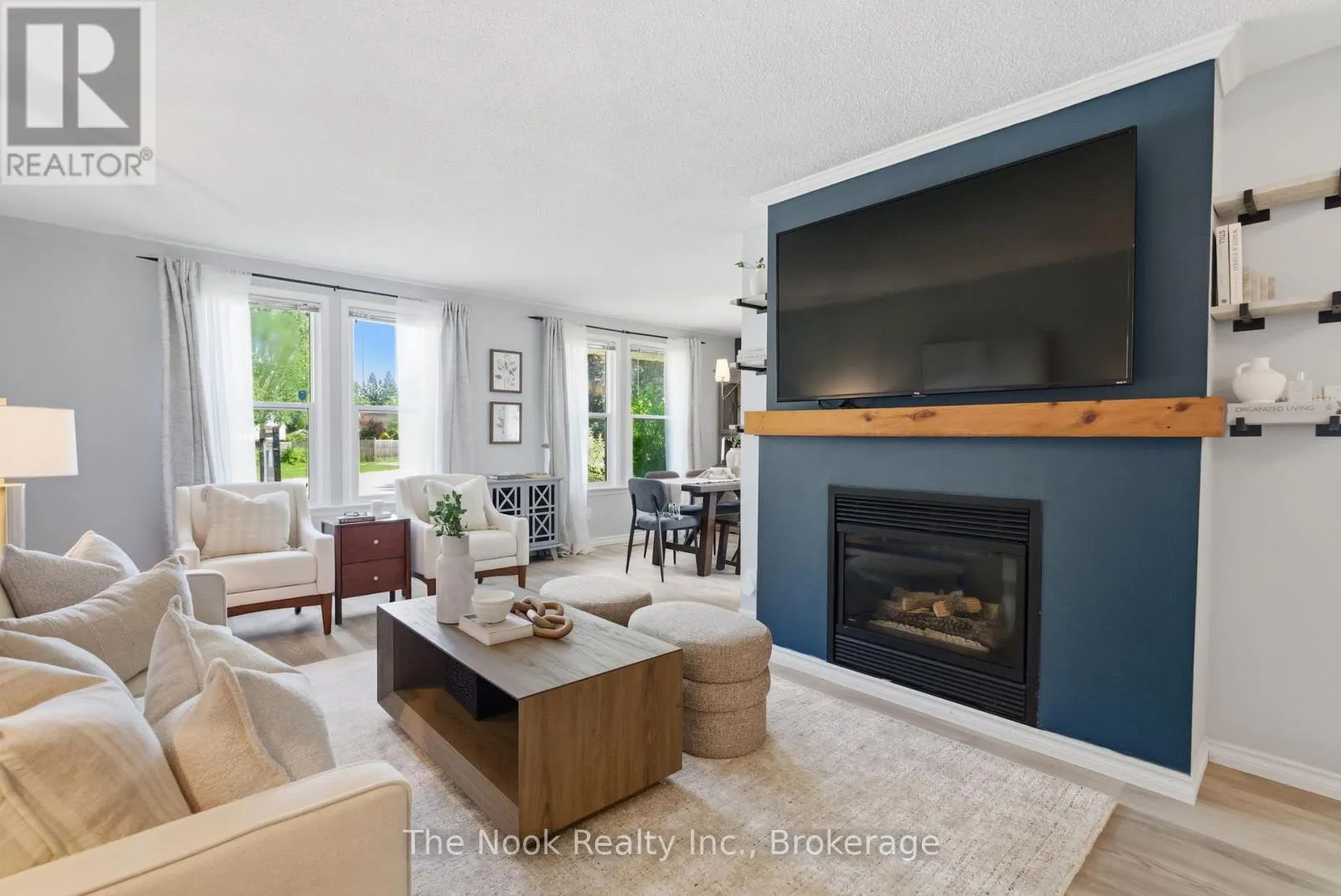 30 DEERPARK CRESCENT