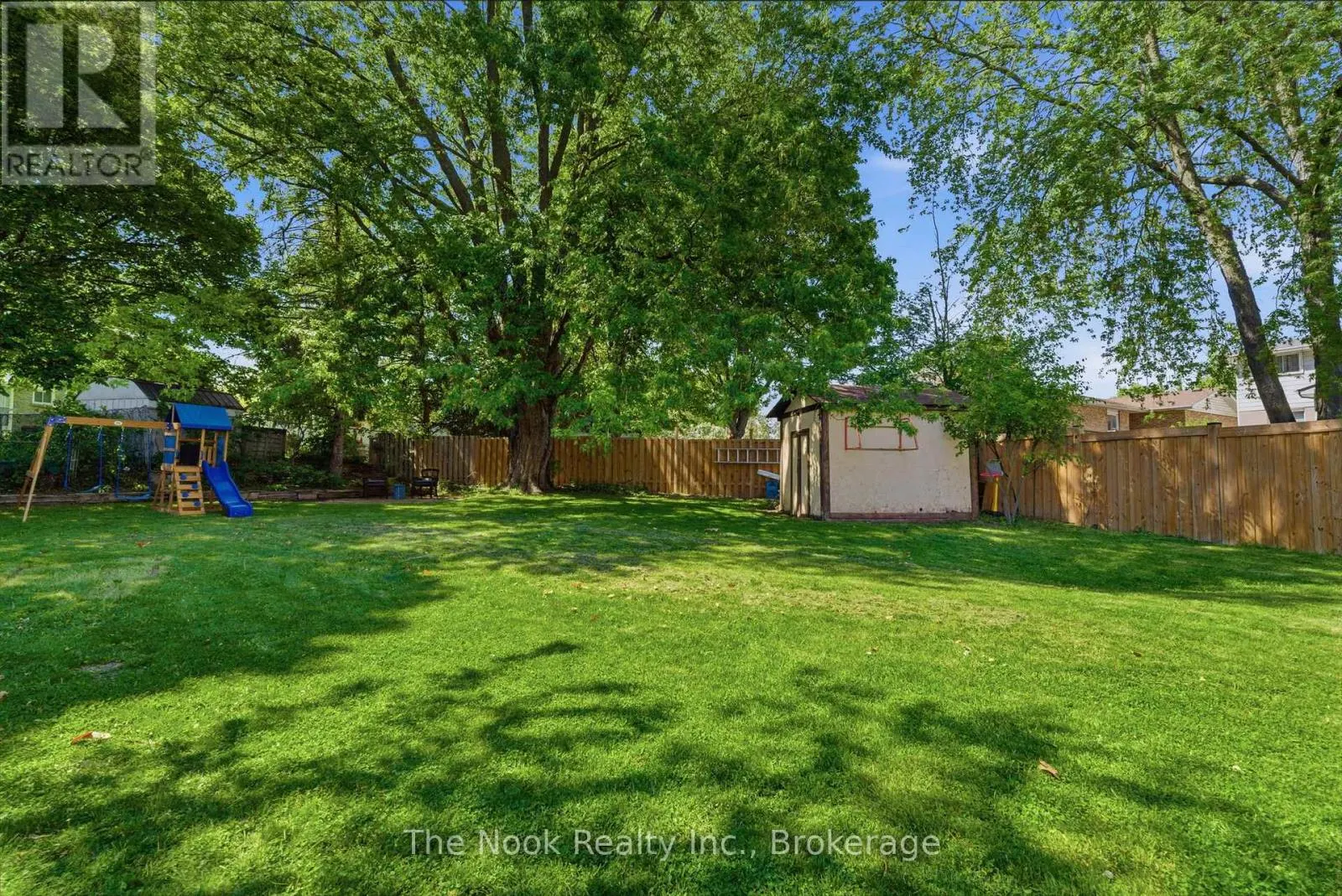30 DEERPARK CRESCENT