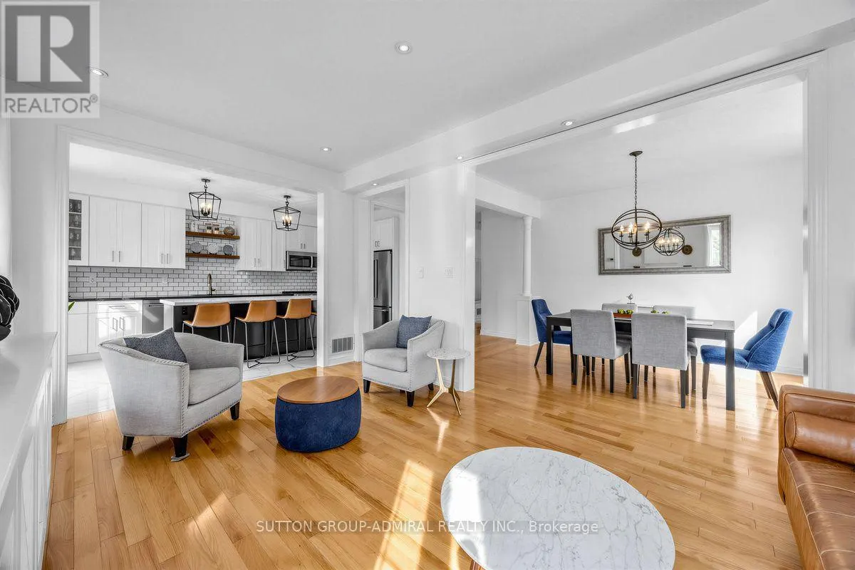 12 SHERRINGTON DRIVE W