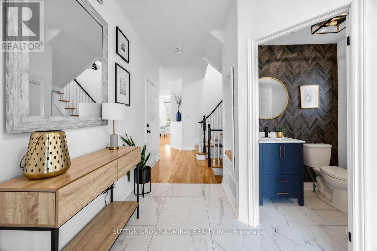 12 SHERRINGTON DRIVE W