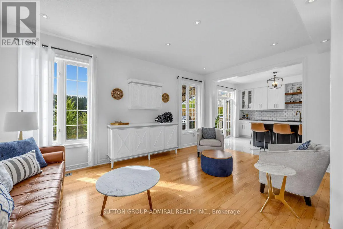 12 SHERRINGTON DRIVE W
