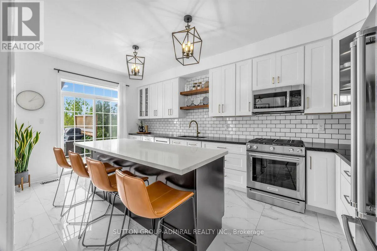 12 SHERRINGTON DRIVE W