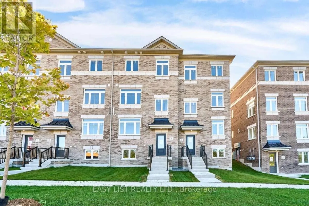 19 ADDYMAN CRESCENT