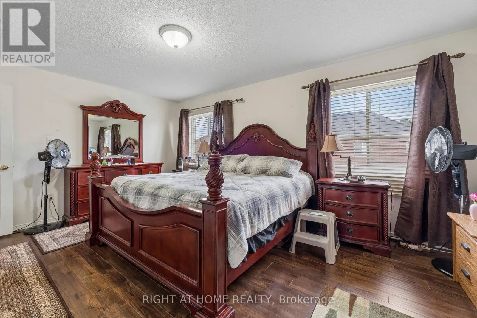 13 WESTON CRESCENT