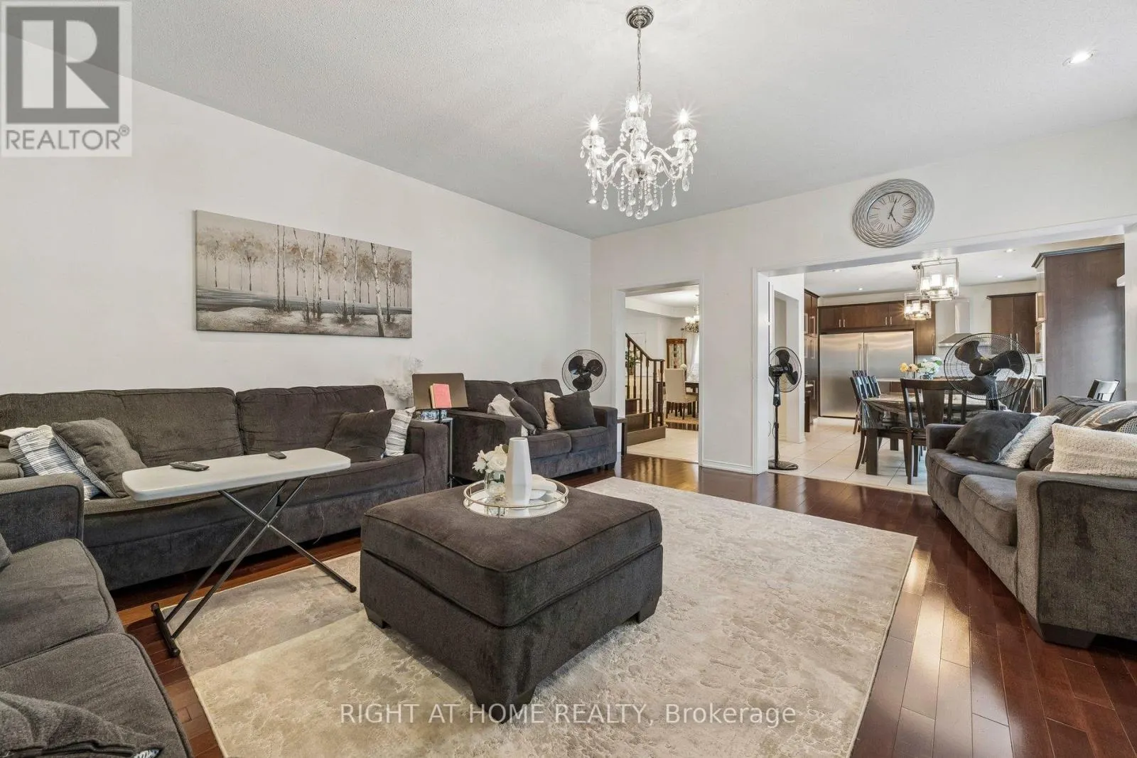 13 WESTON CRESCENT