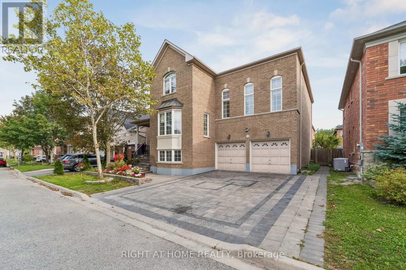 13 WESTON CRESCENT