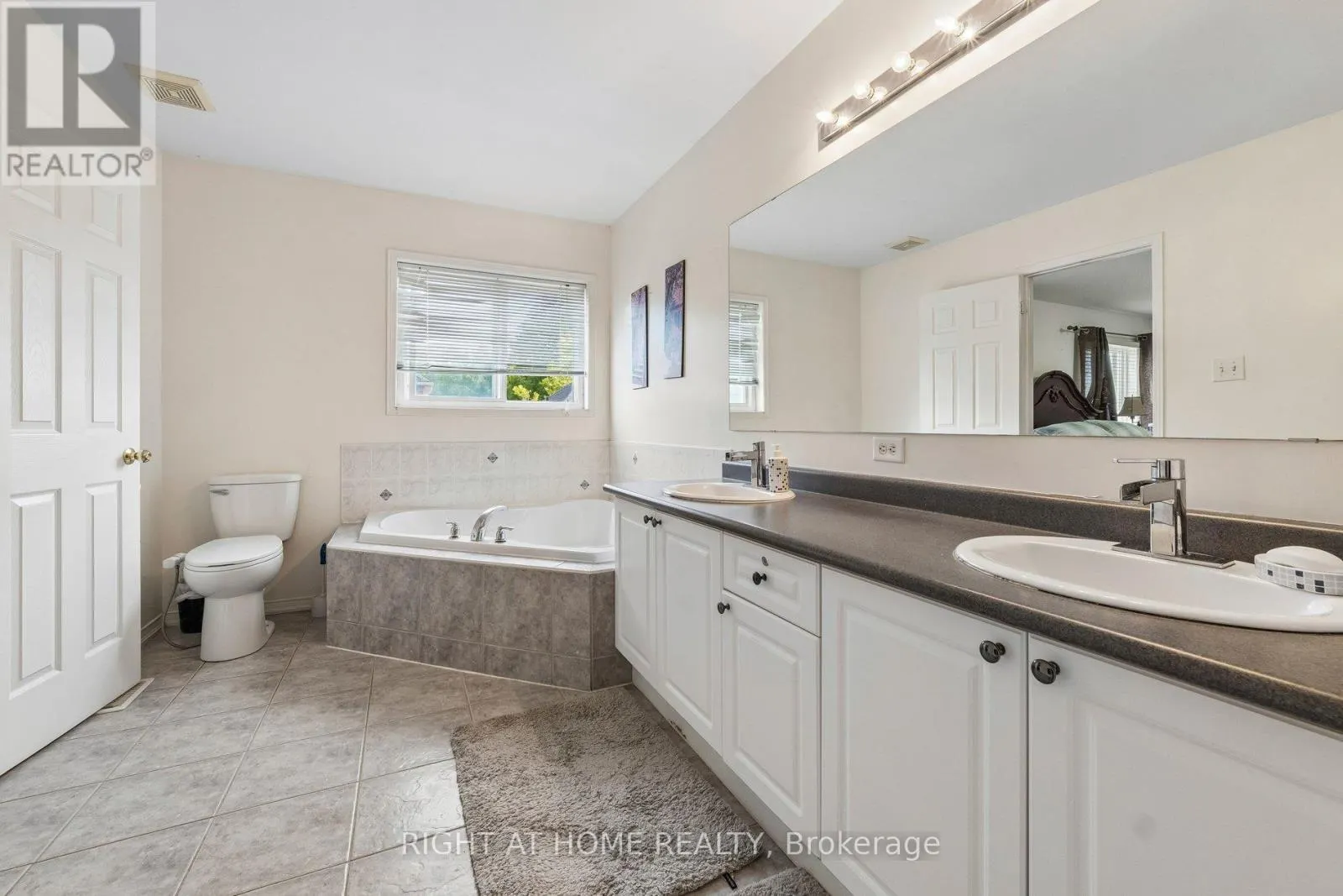 13 WESTON CRESCENT