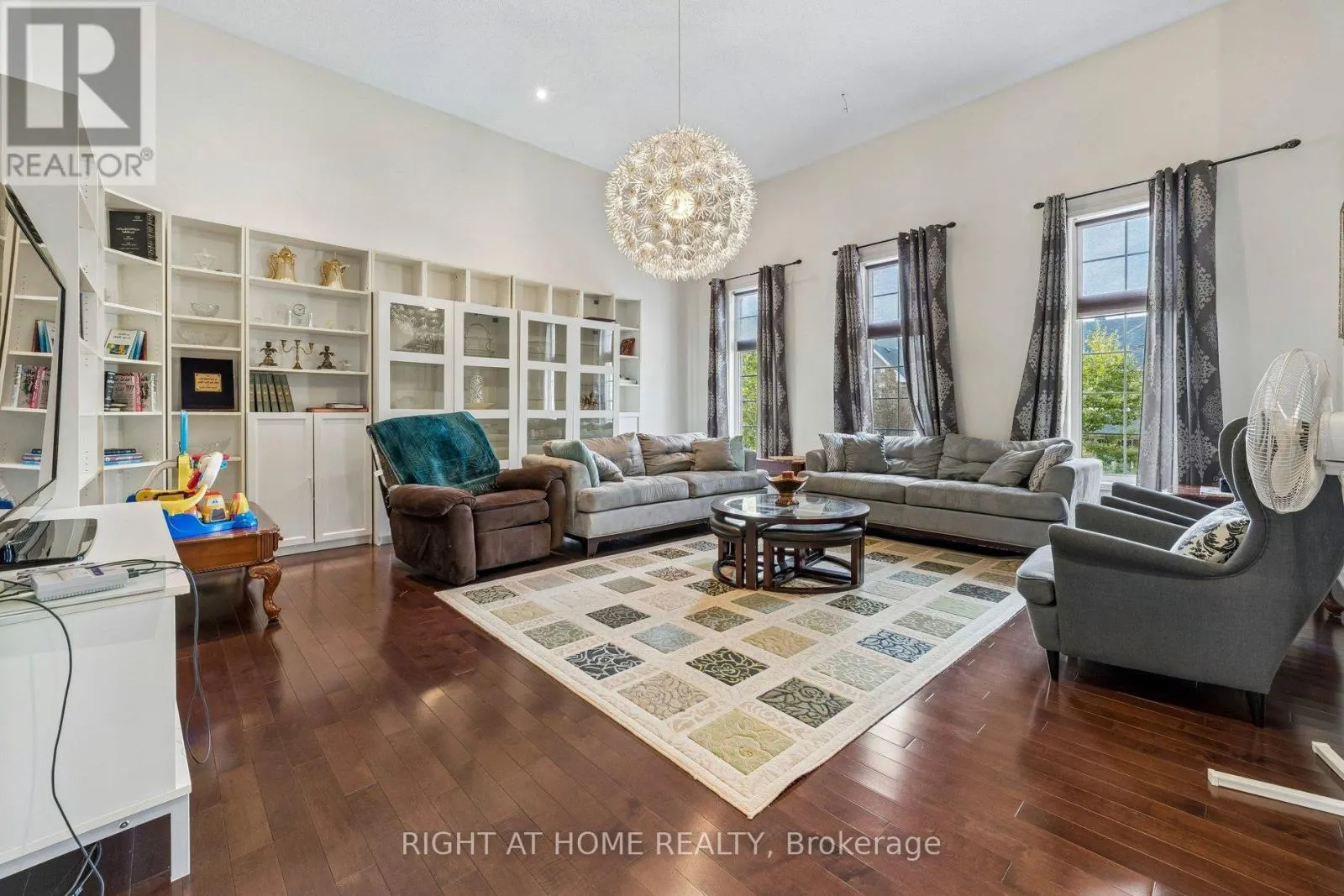 13 WESTON CRESCENT