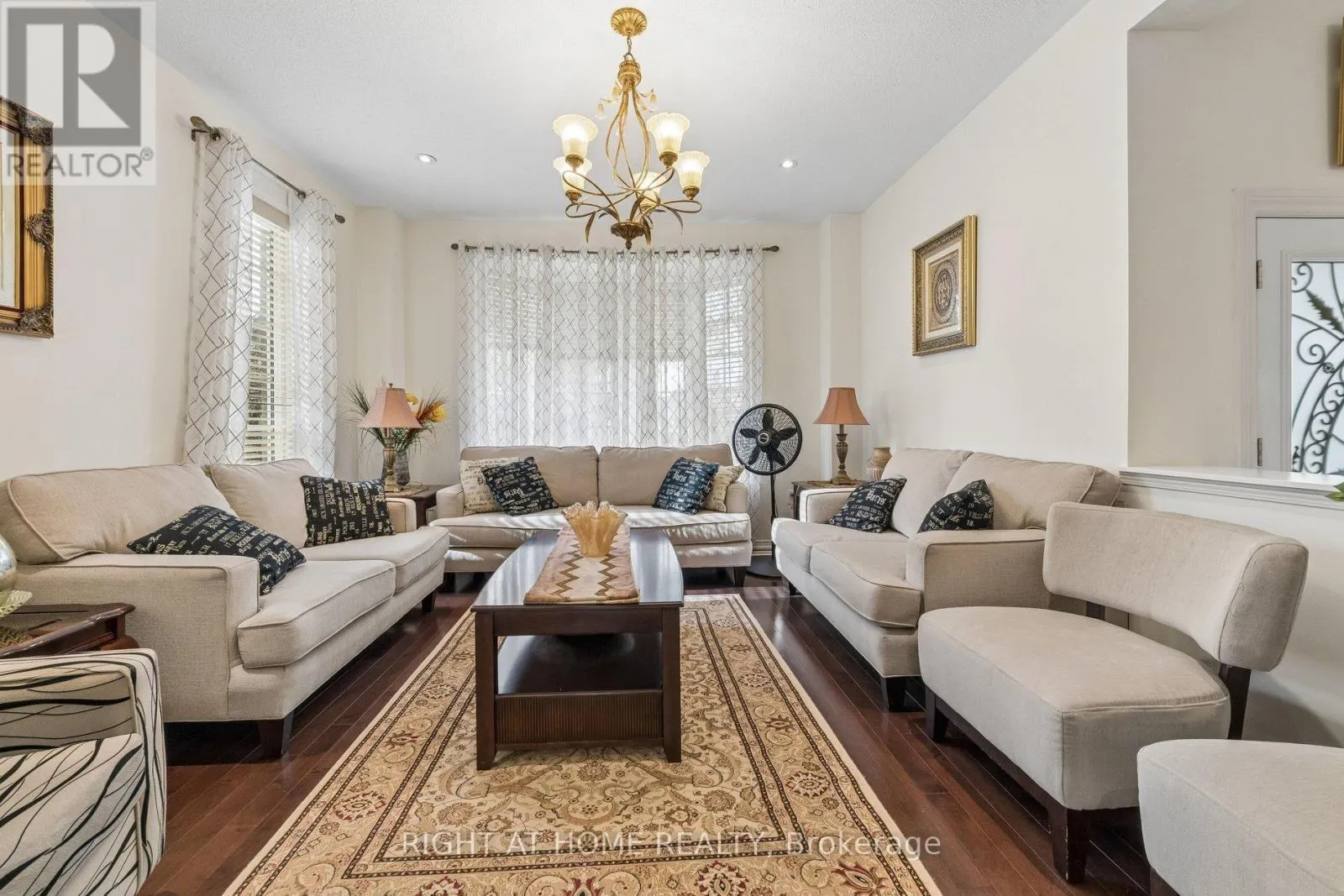 13 WESTON CRESCENT