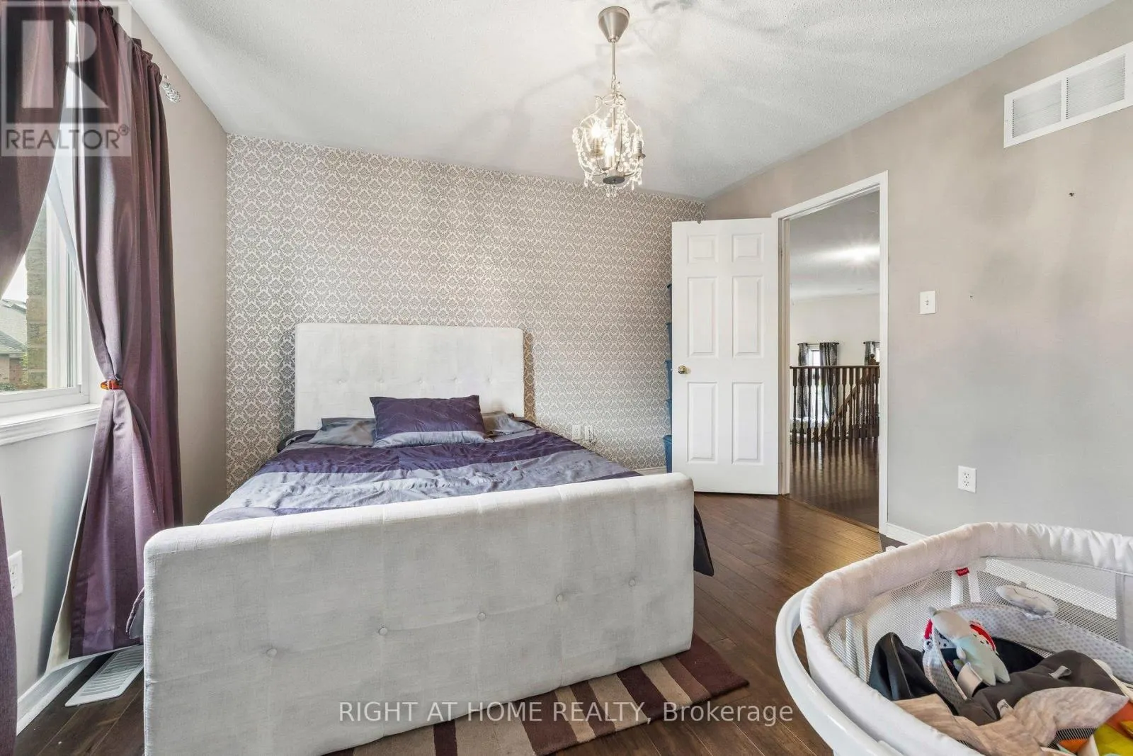13 WESTON CRESCENT