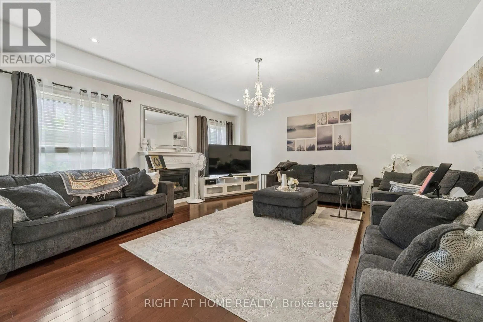 13 WESTON CRESCENT