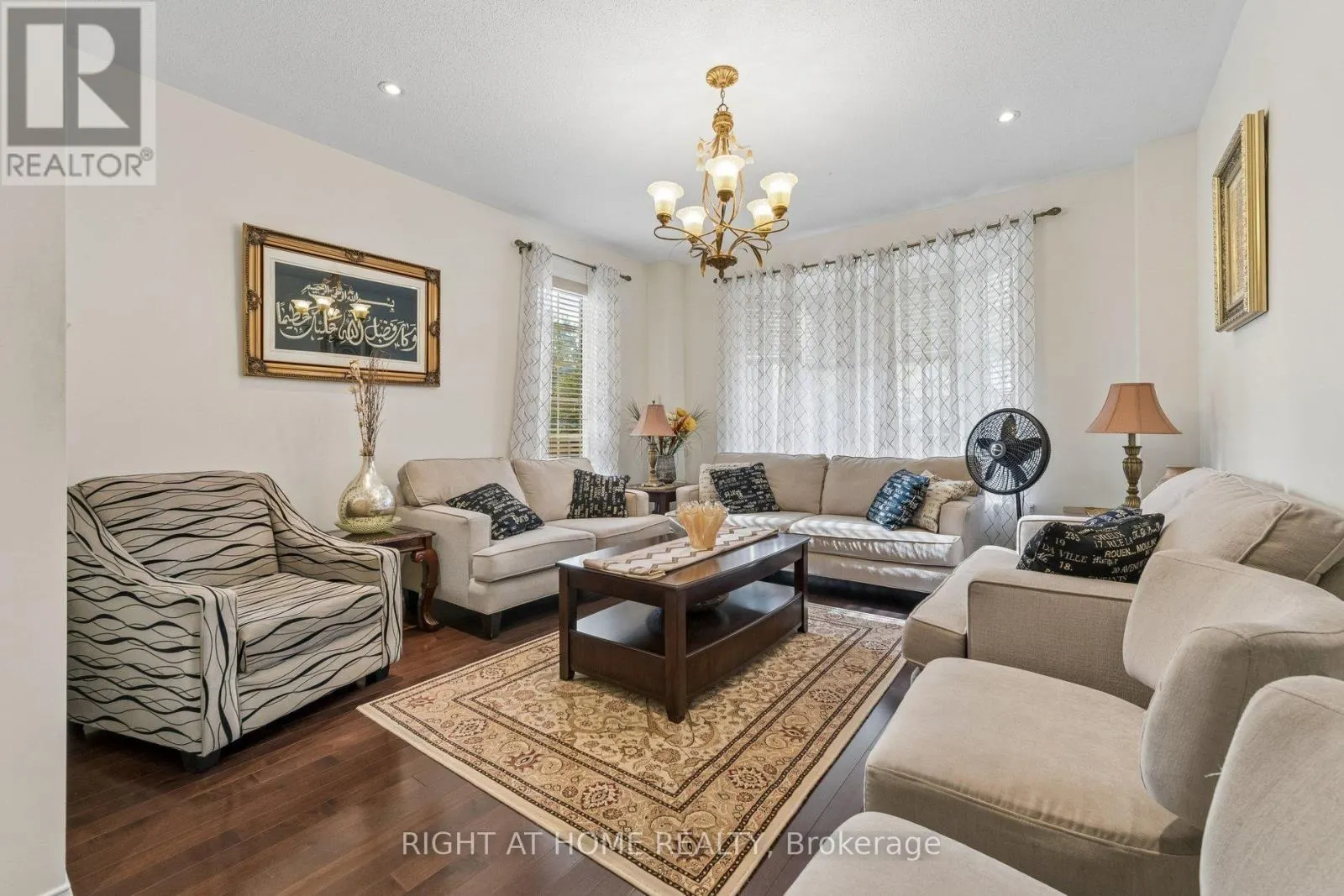 13 WESTON CRESCENT