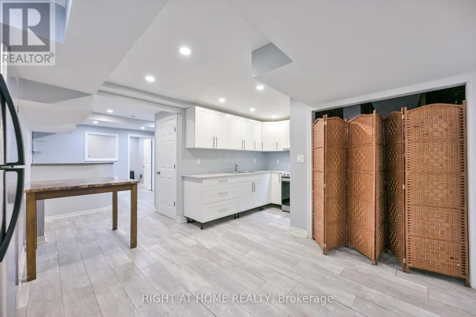 57 HOPKINSON CRESCENT