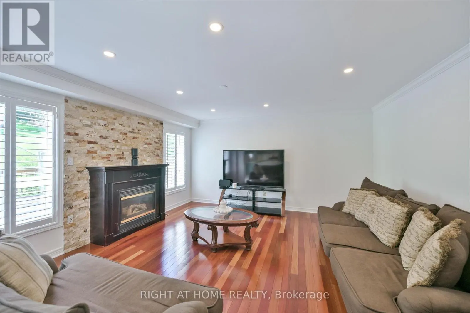 57 HOPKINSON CRESCENT