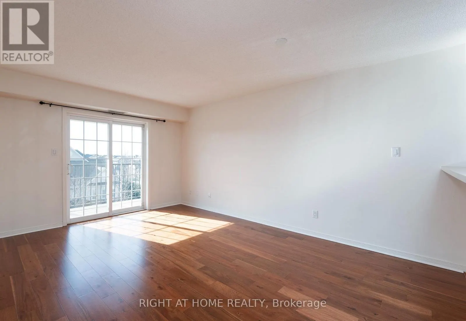 308 - 75 SHIPWAY AVENUE