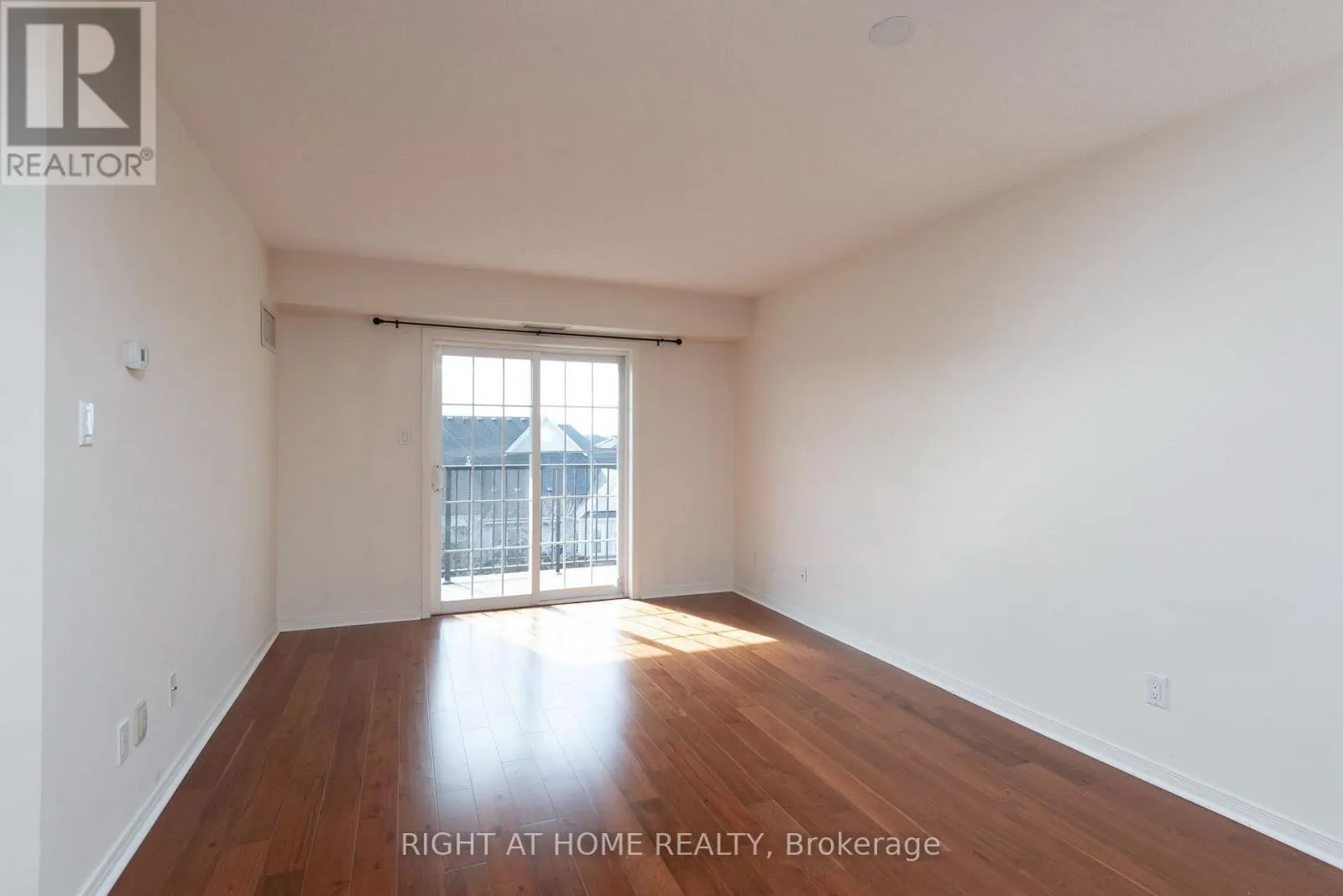 308 - 75 SHIPWAY AVENUE