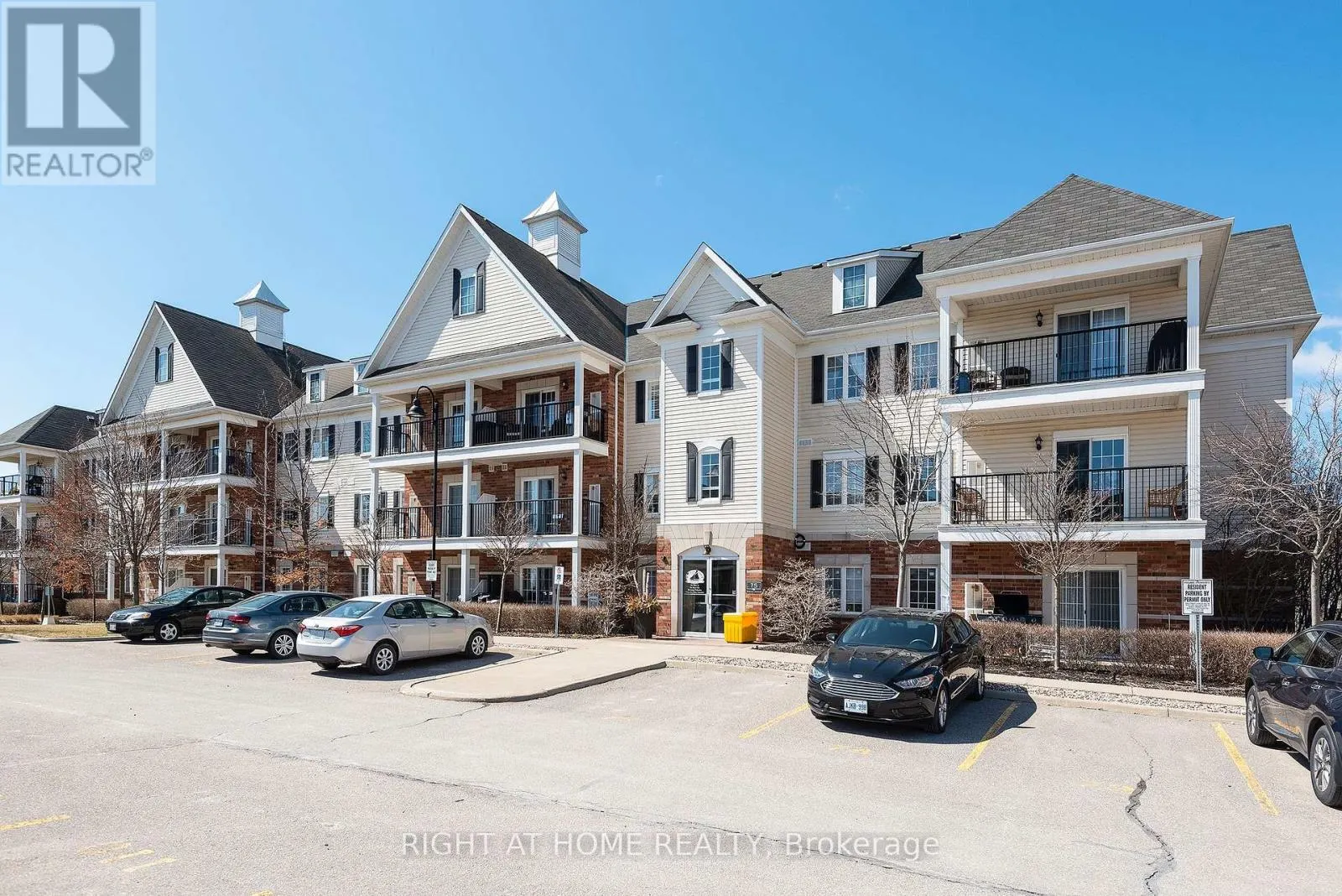 308 - 75 SHIPWAY AVENUE