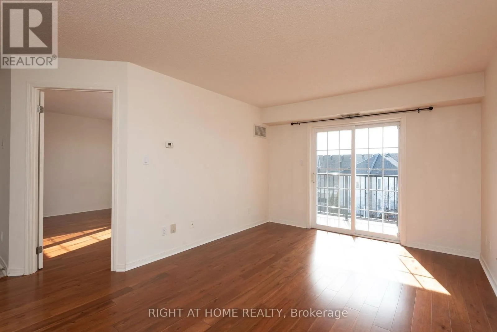 308 - 75 SHIPWAY AVENUE
