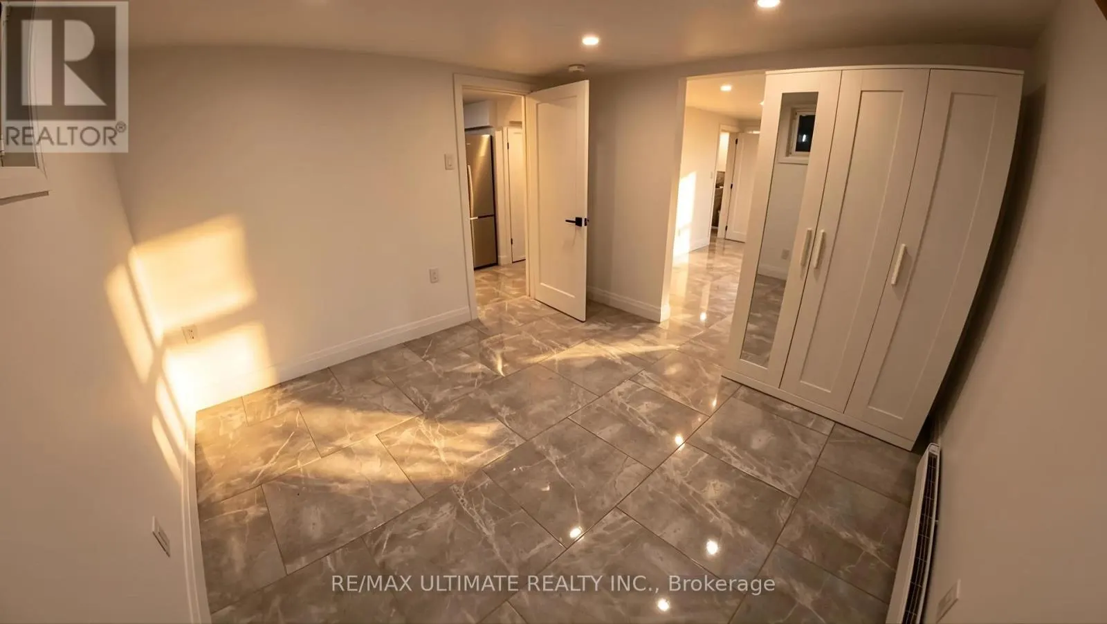 LOWER LEVEL - 610 CARTIER AVENUE