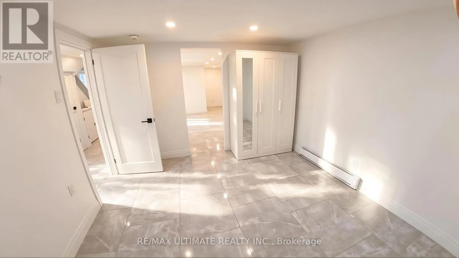 LOWER LEVEL - 610 CARTIER AVENUE