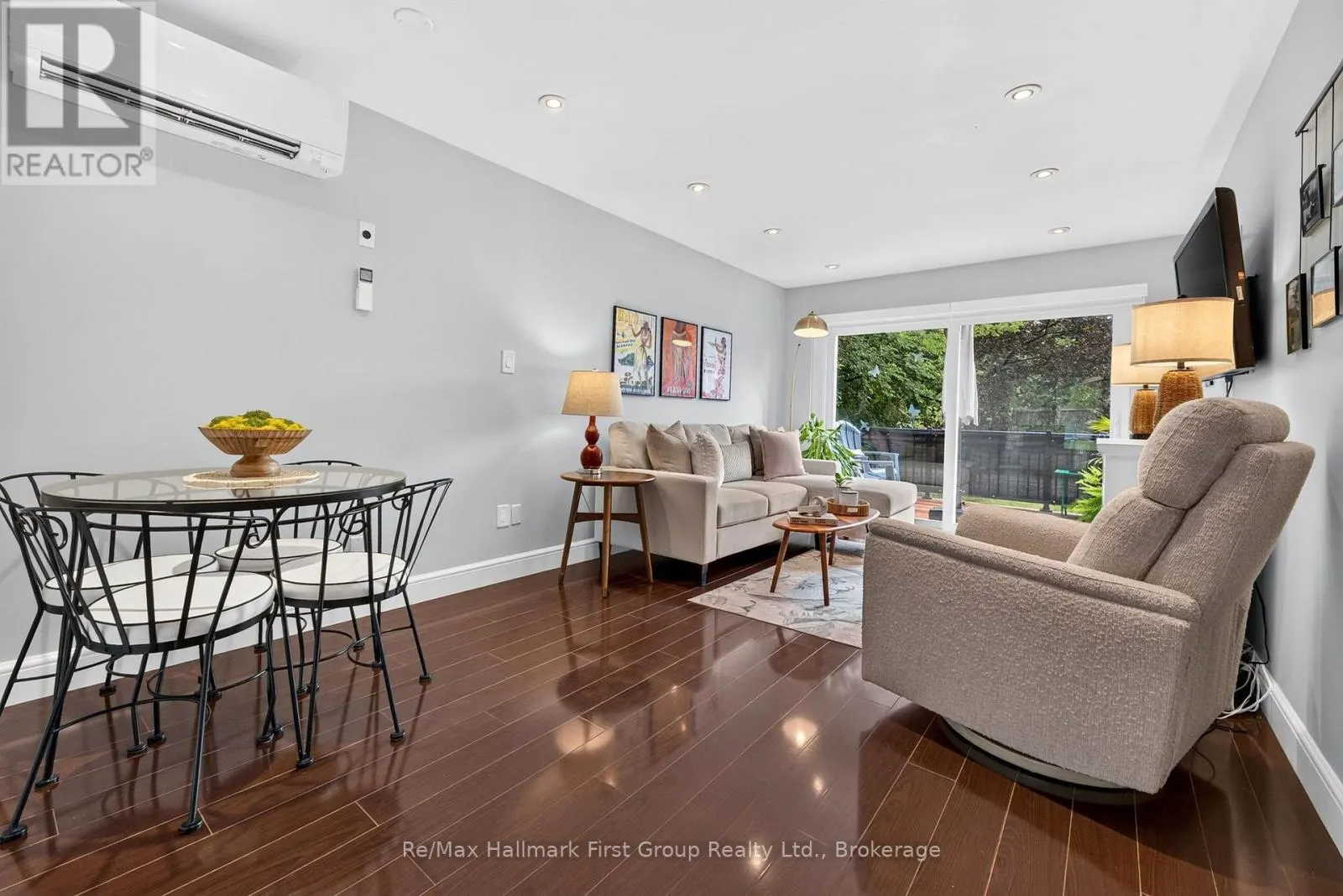 10 LINCOLN STREET