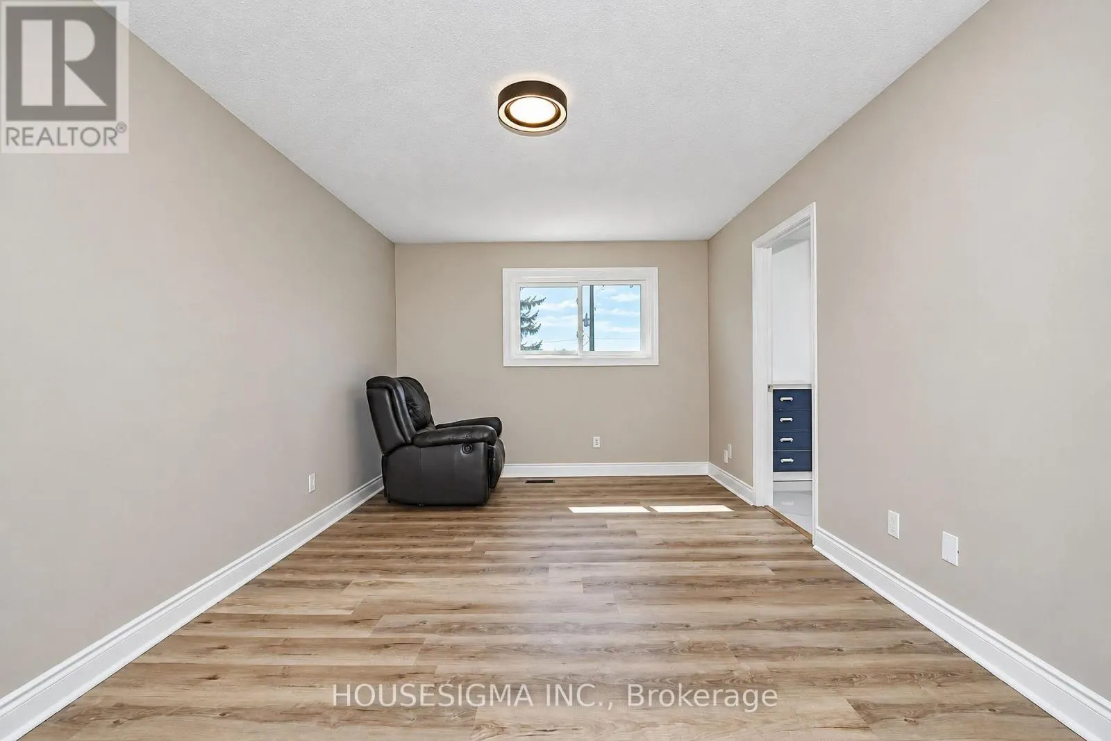 42 CHERRY BLOSSOM CRESCENT