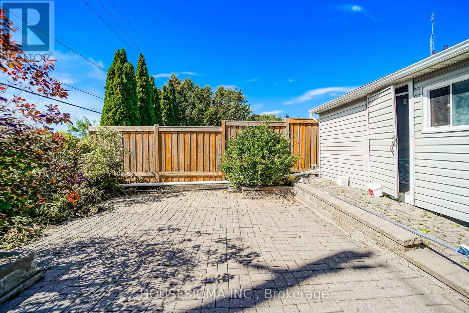 42 CHERRY BLOSSOM CRESCENT