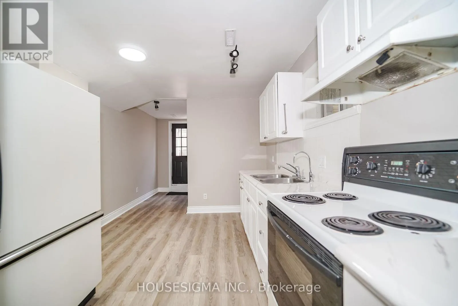 42 CHERRY BLOSSOM CRESCENT