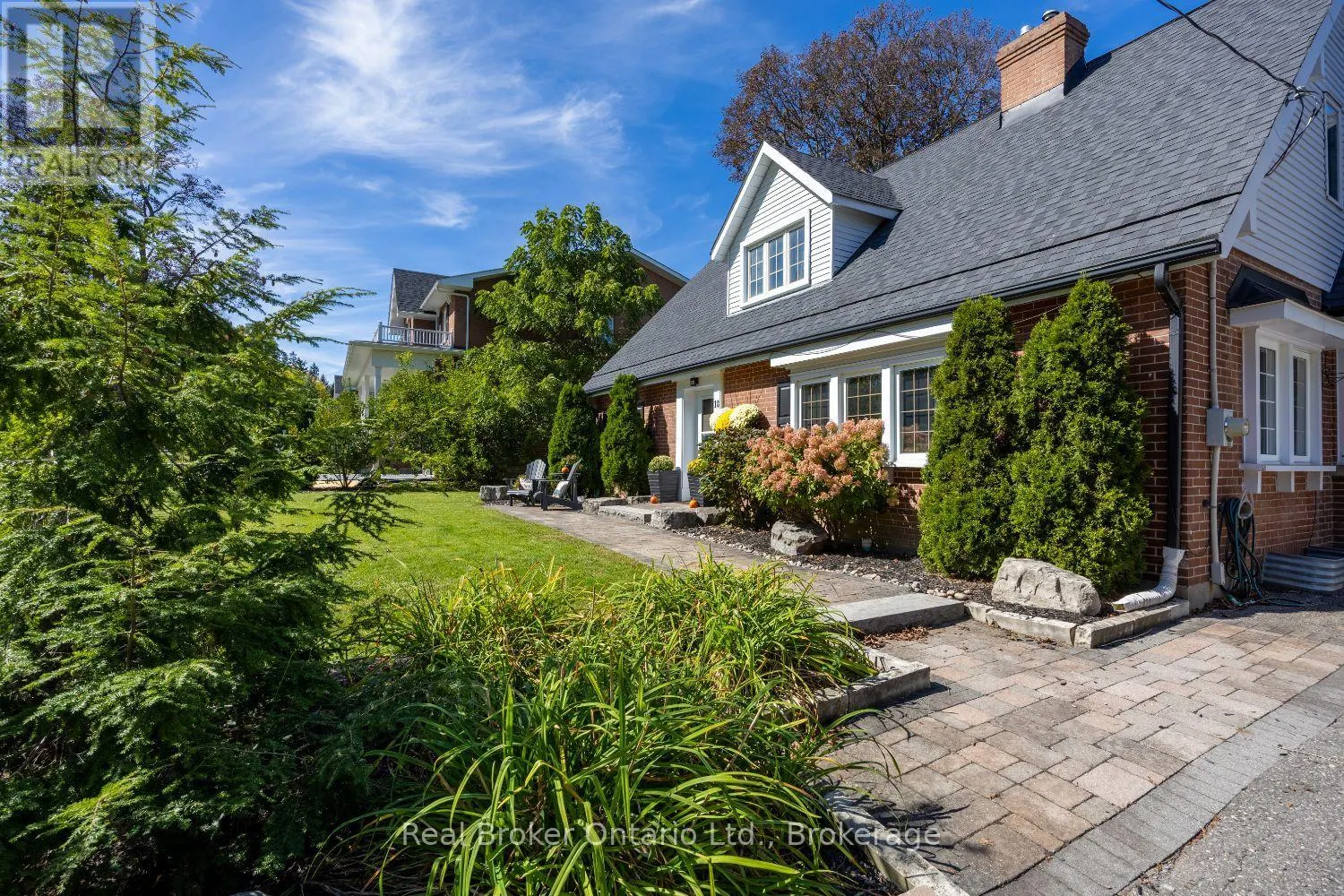18 CONCESSION STREET W