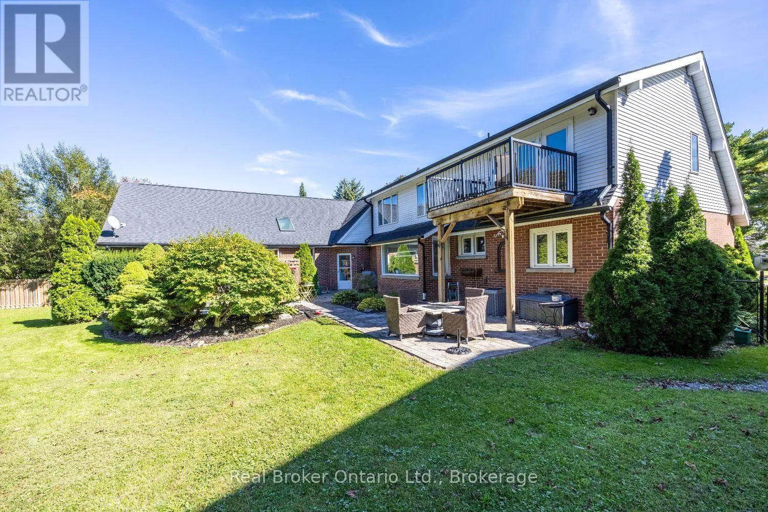 18 CONCESSION STREET W