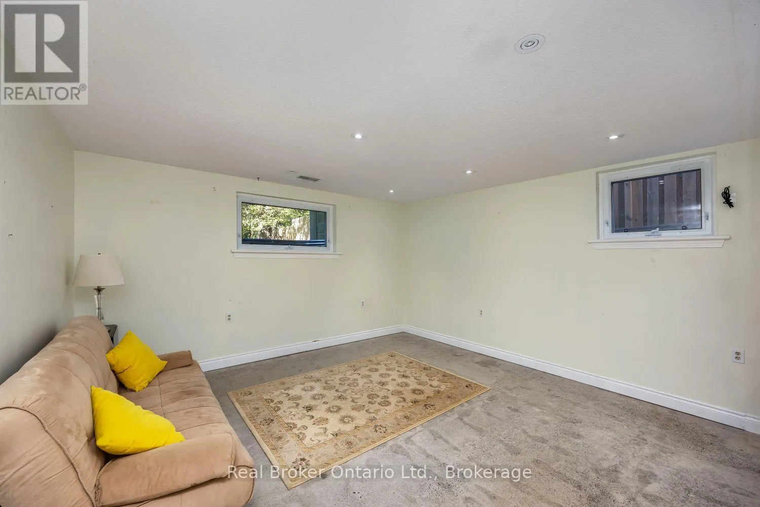 18 CONCESSION STREET W