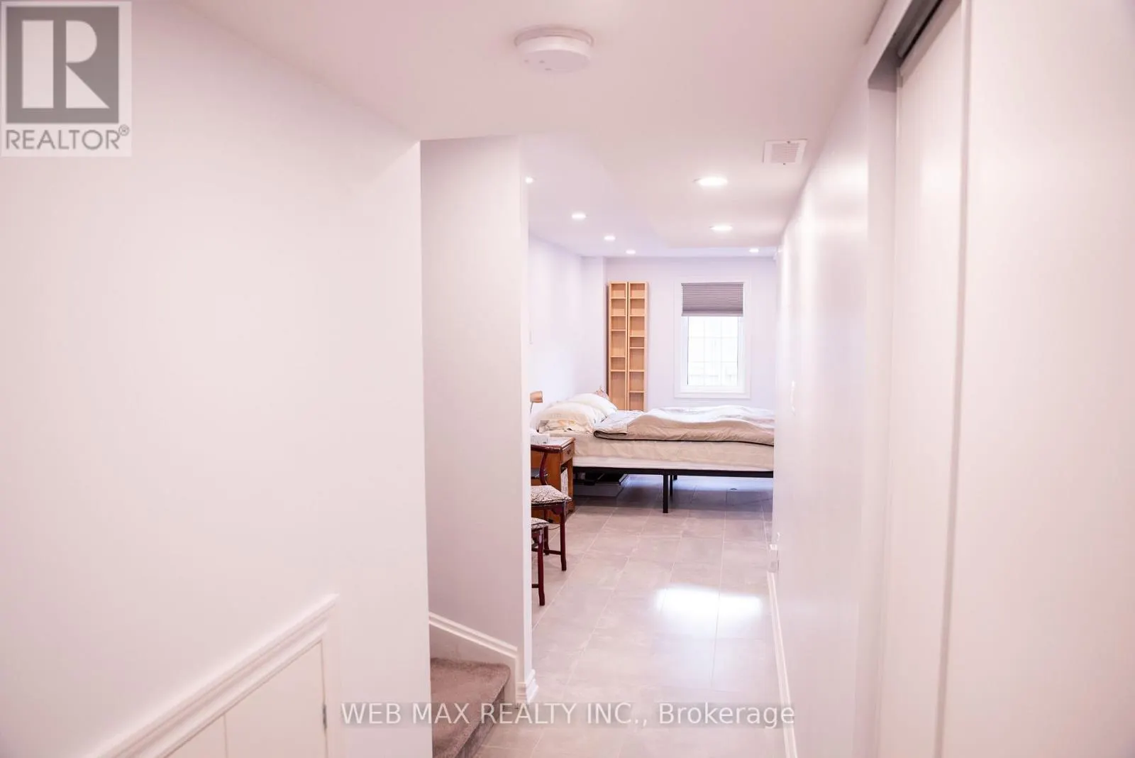 53 VENTURA LANE