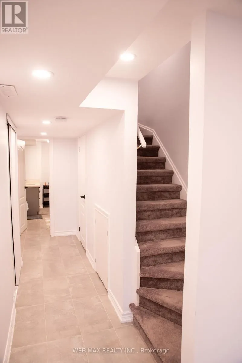53 VENTURA LANE