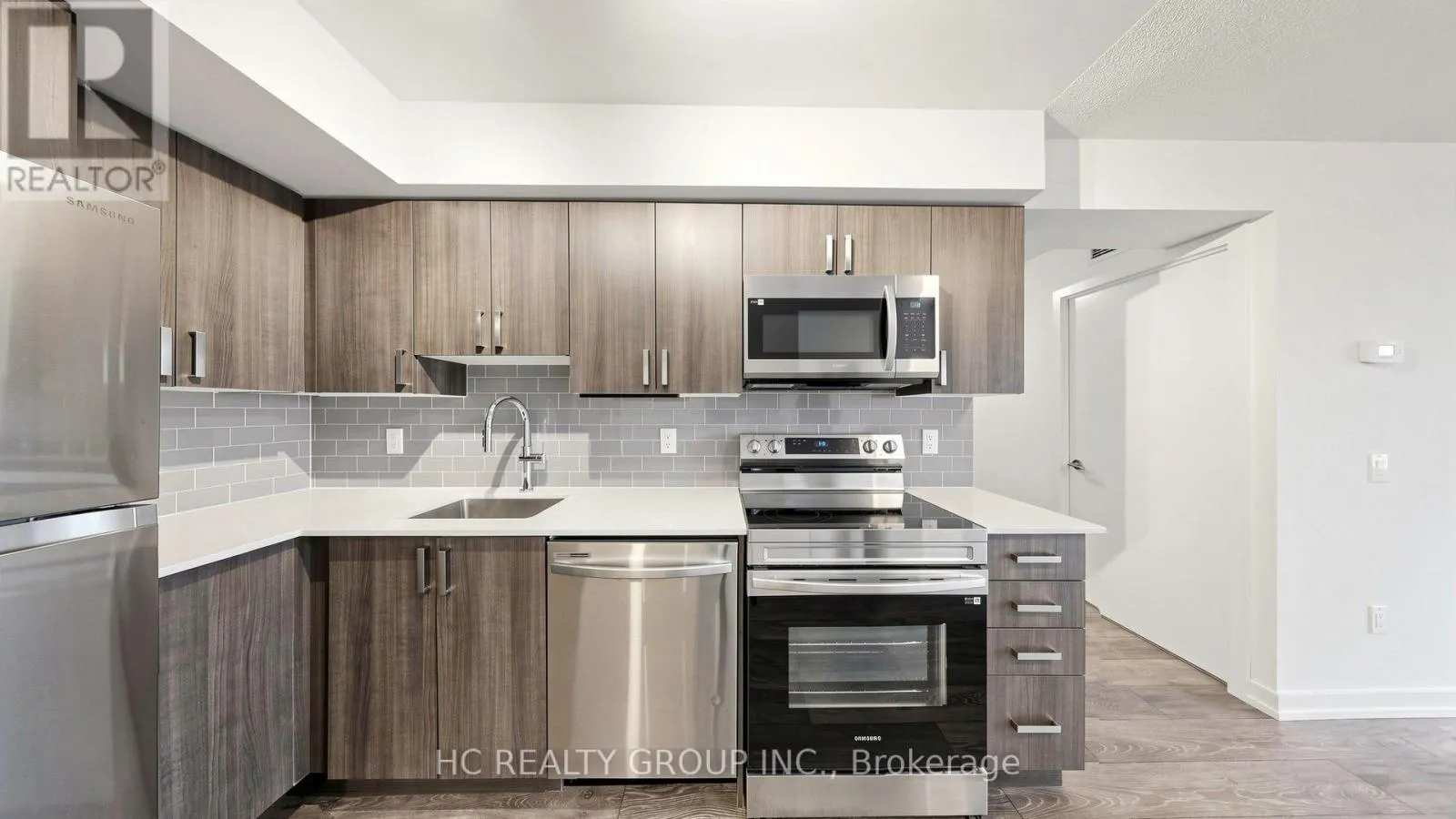 1806 - 1455 CELEBRATION DRIVE