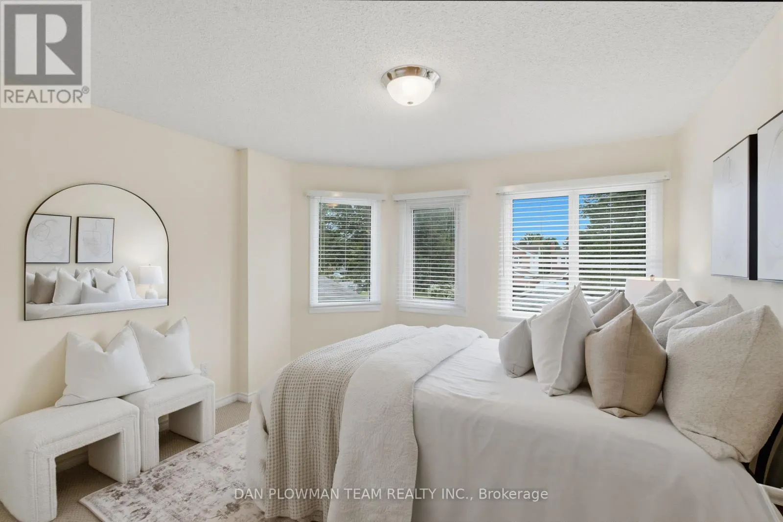 6 SADDLEBROOK COURT