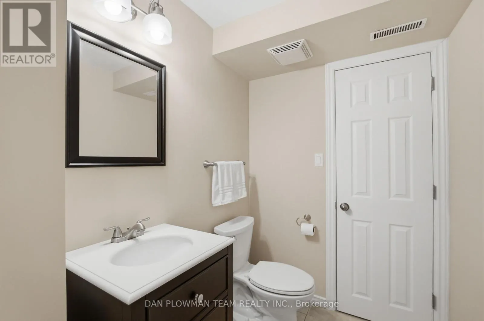 6 SADDLEBROOK COURT