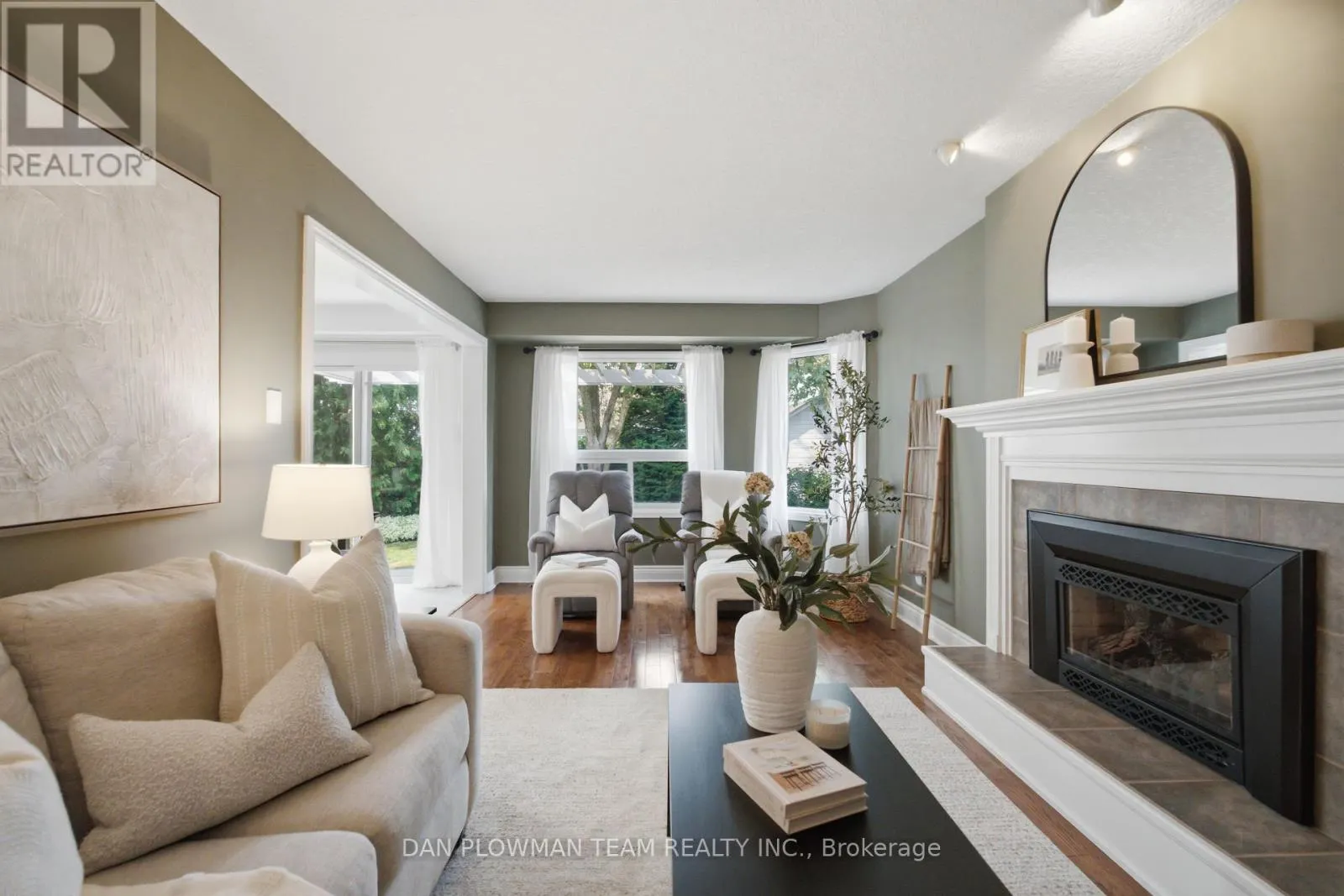 6 SADDLEBROOK COURT