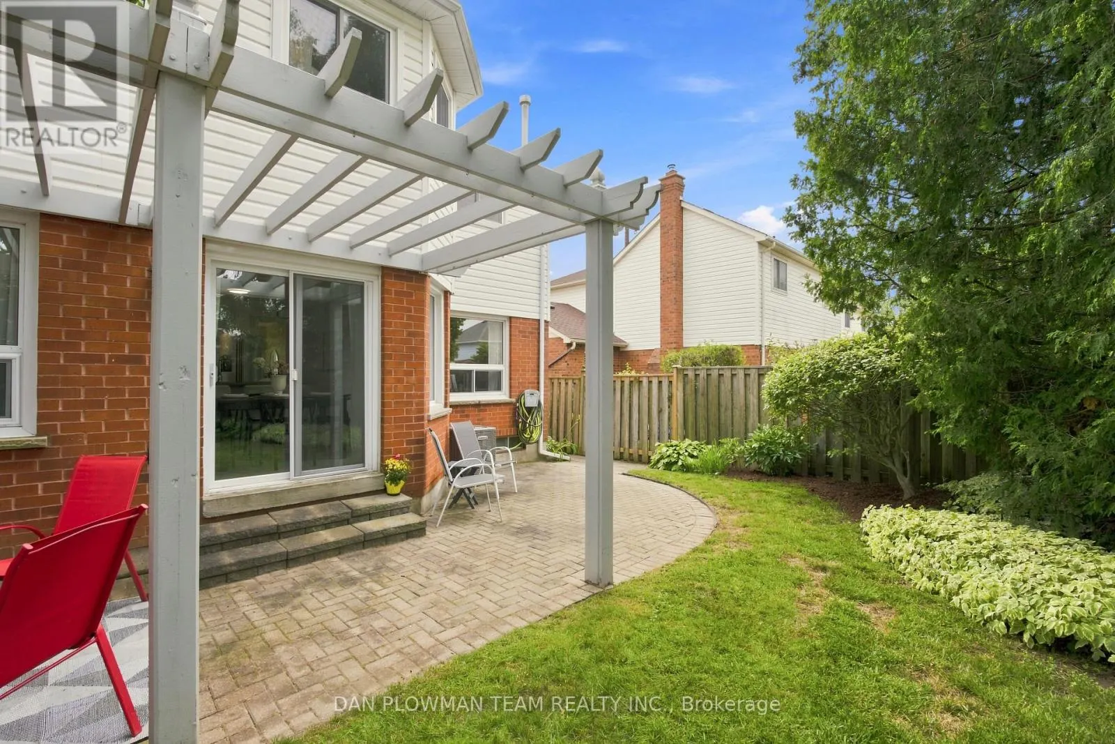 6 SADDLEBROOK COURT
