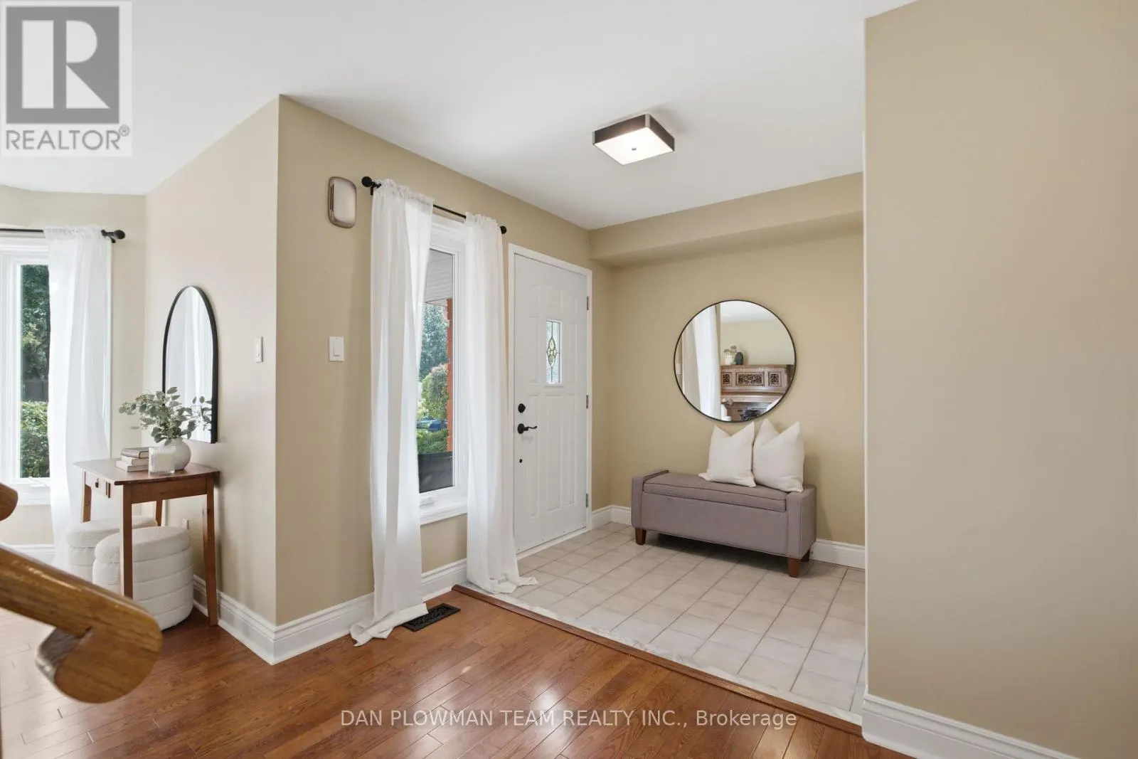 6 SADDLEBROOK COURT