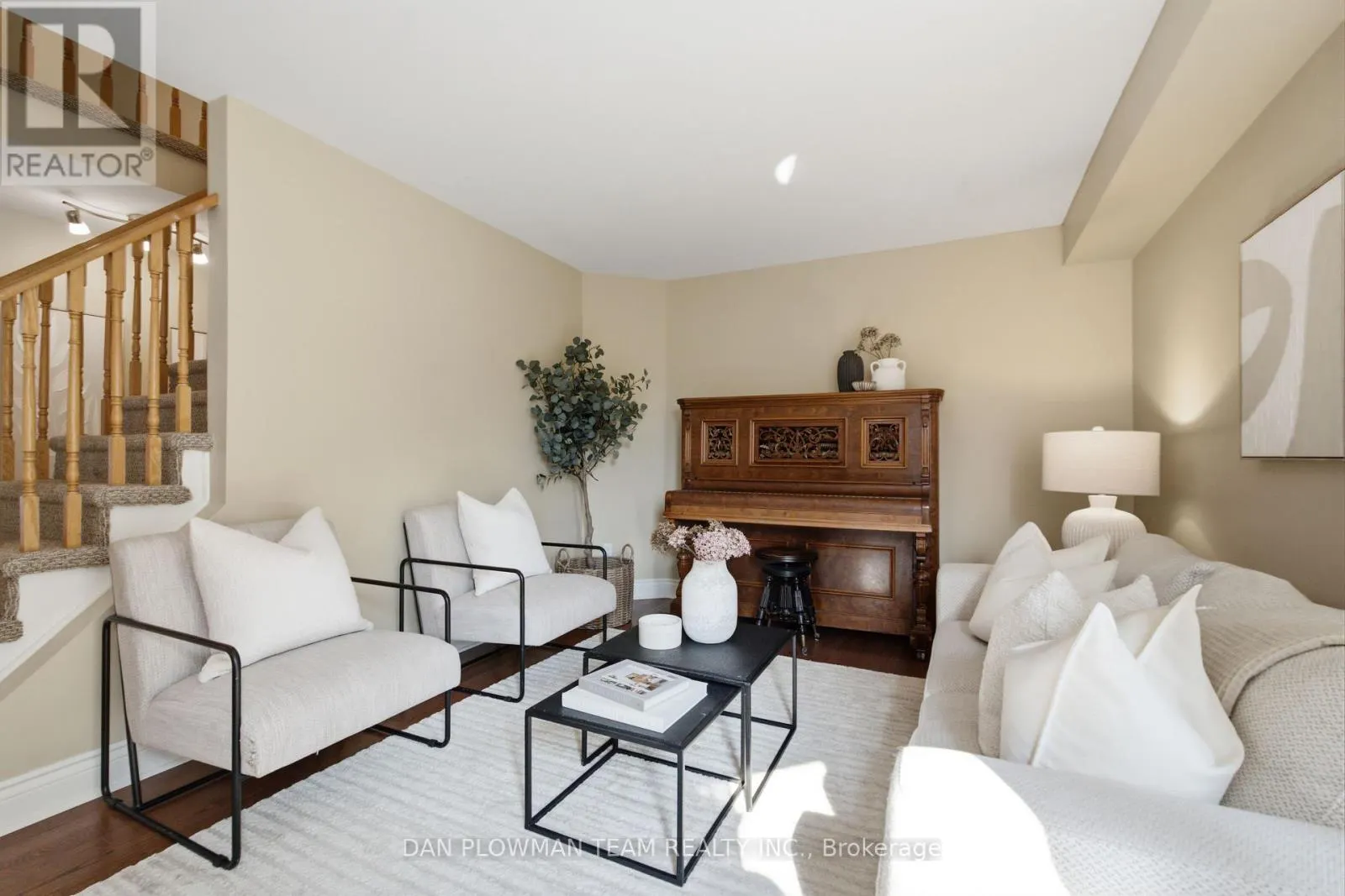 6 SADDLEBROOK COURT