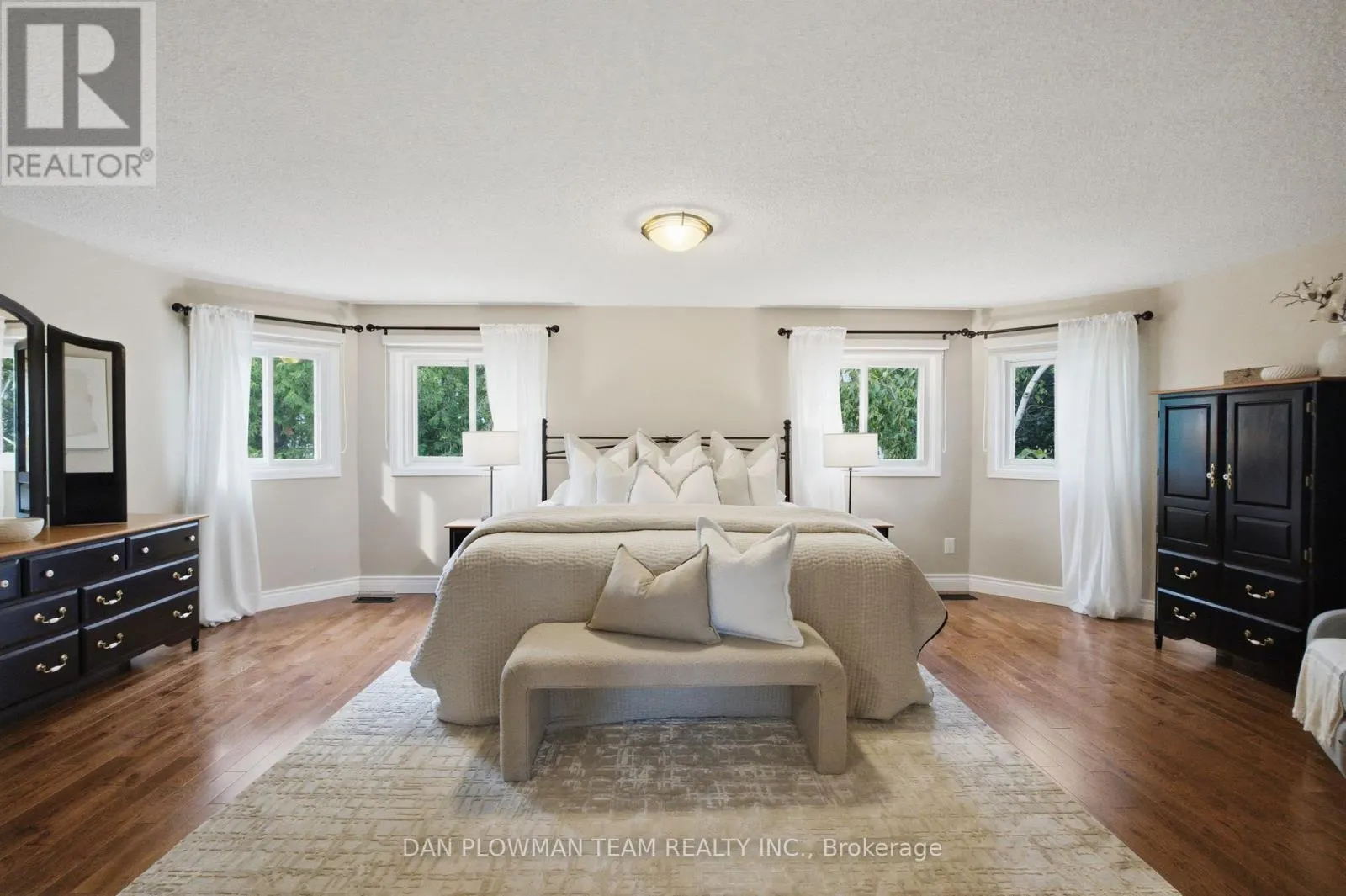 6 SADDLEBROOK COURT