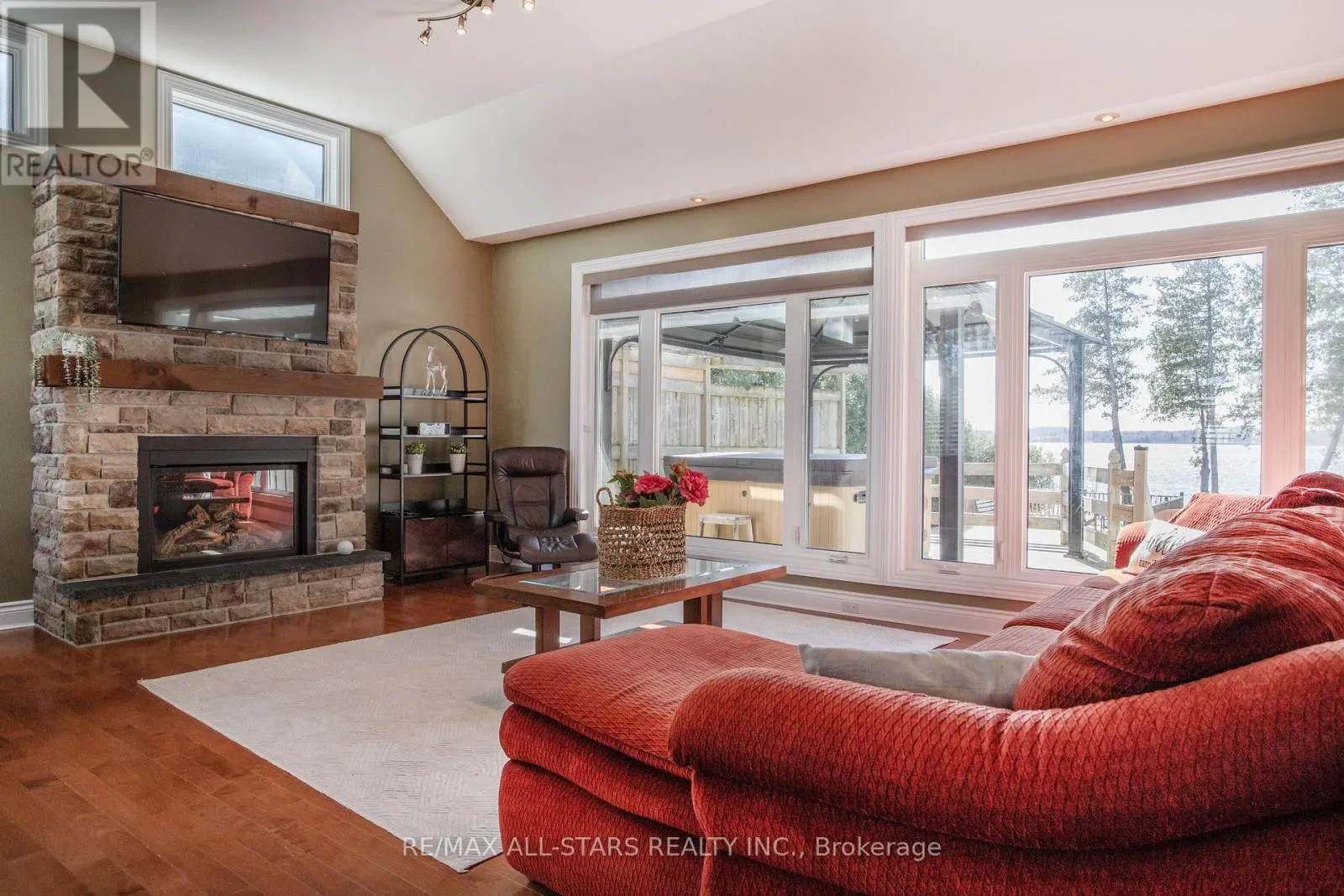253 STEPHENSON POINT ROAD