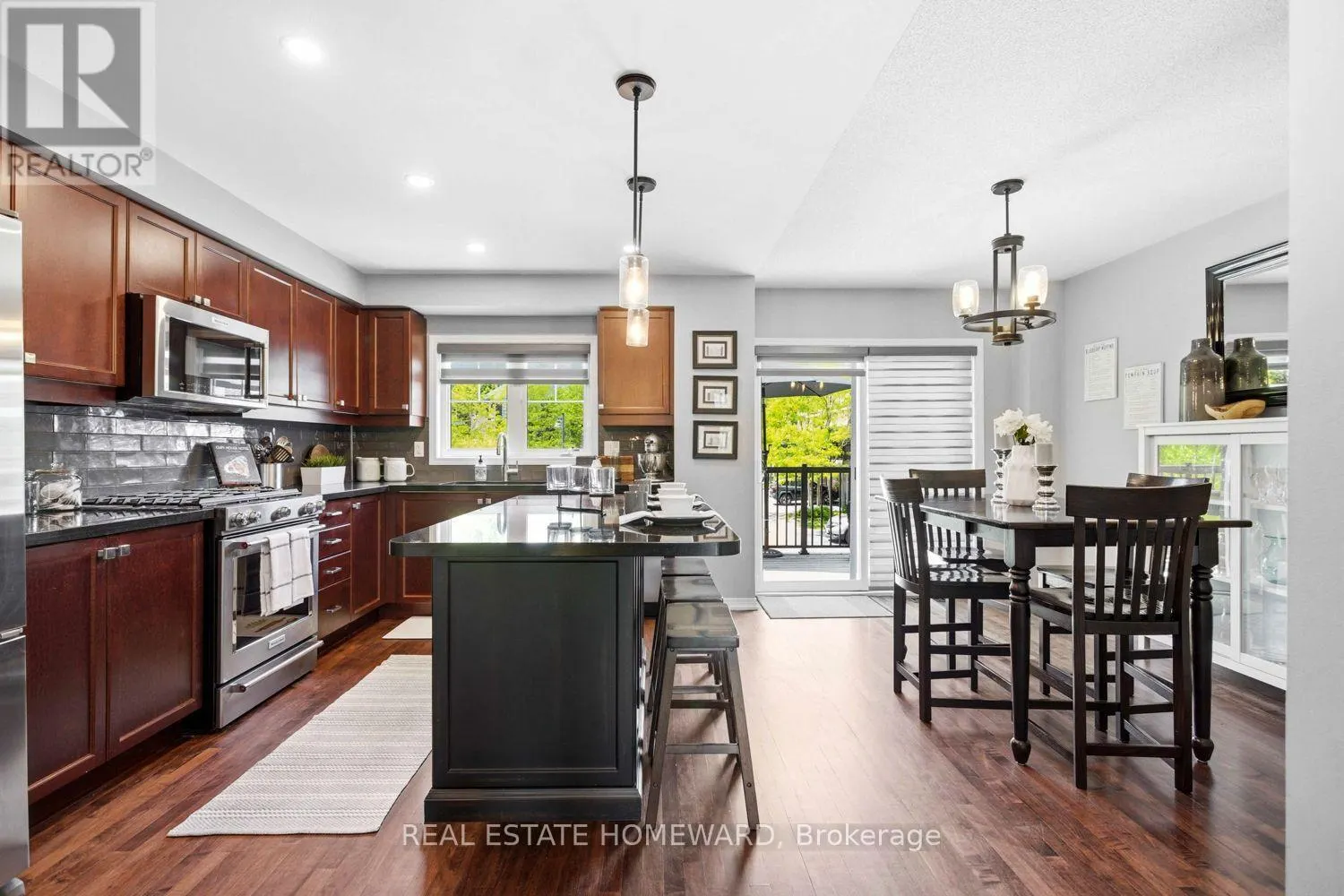 10 - 571 LONGWORTH AVENUE E