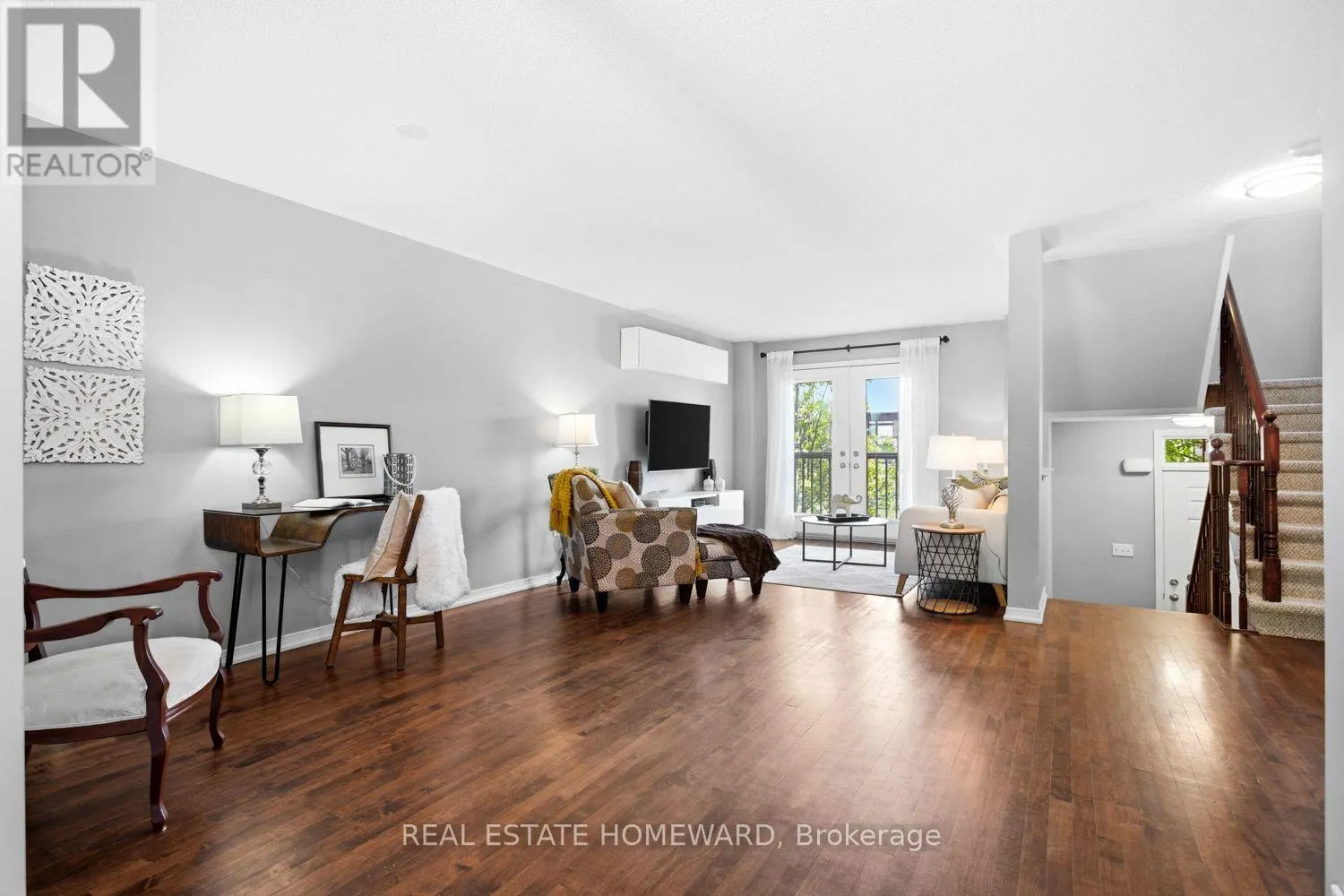 10 - 571 LONGWORTH AVENUE E
