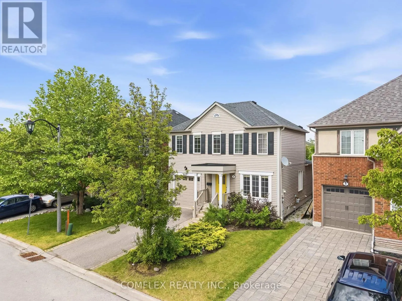 2 ARMITAGE CRESCENT