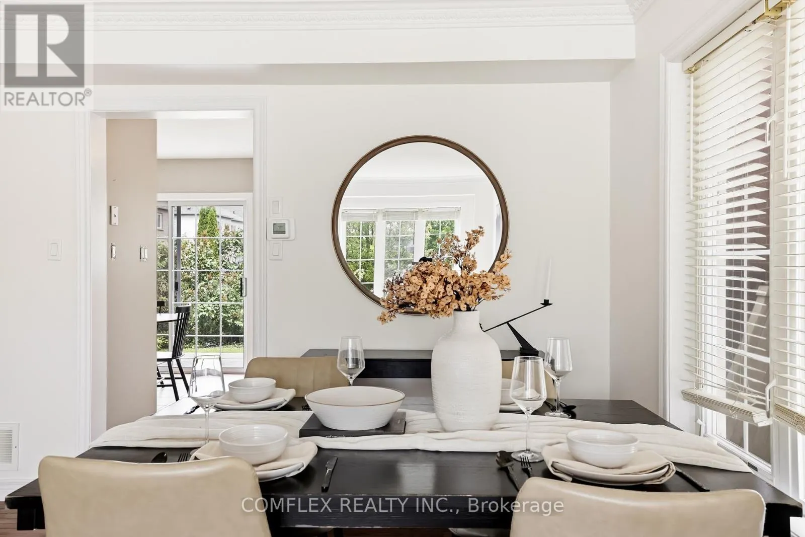 2 ARMITAGE CRESCENT