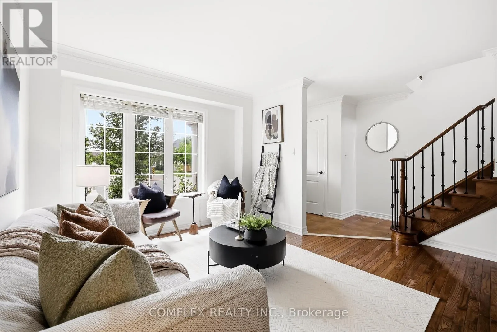 2 ARMITAGE CRESCENT