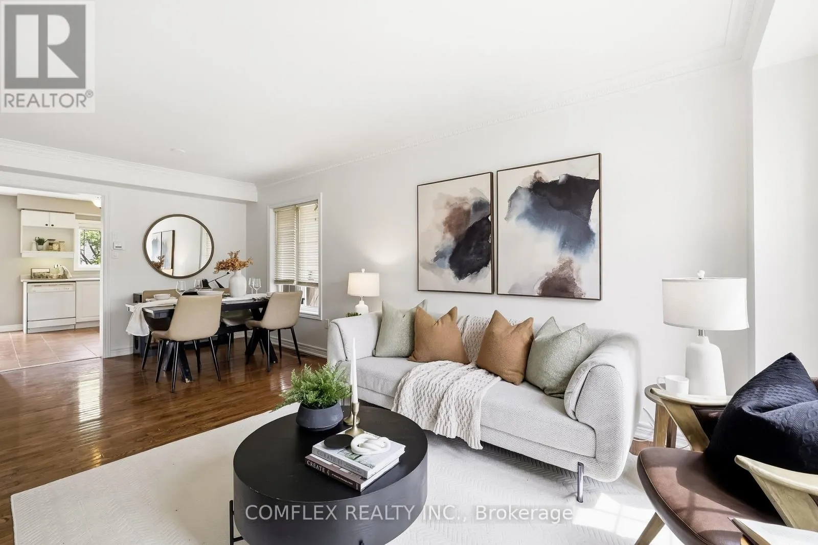 2 ARMITAGE CRESCENT
